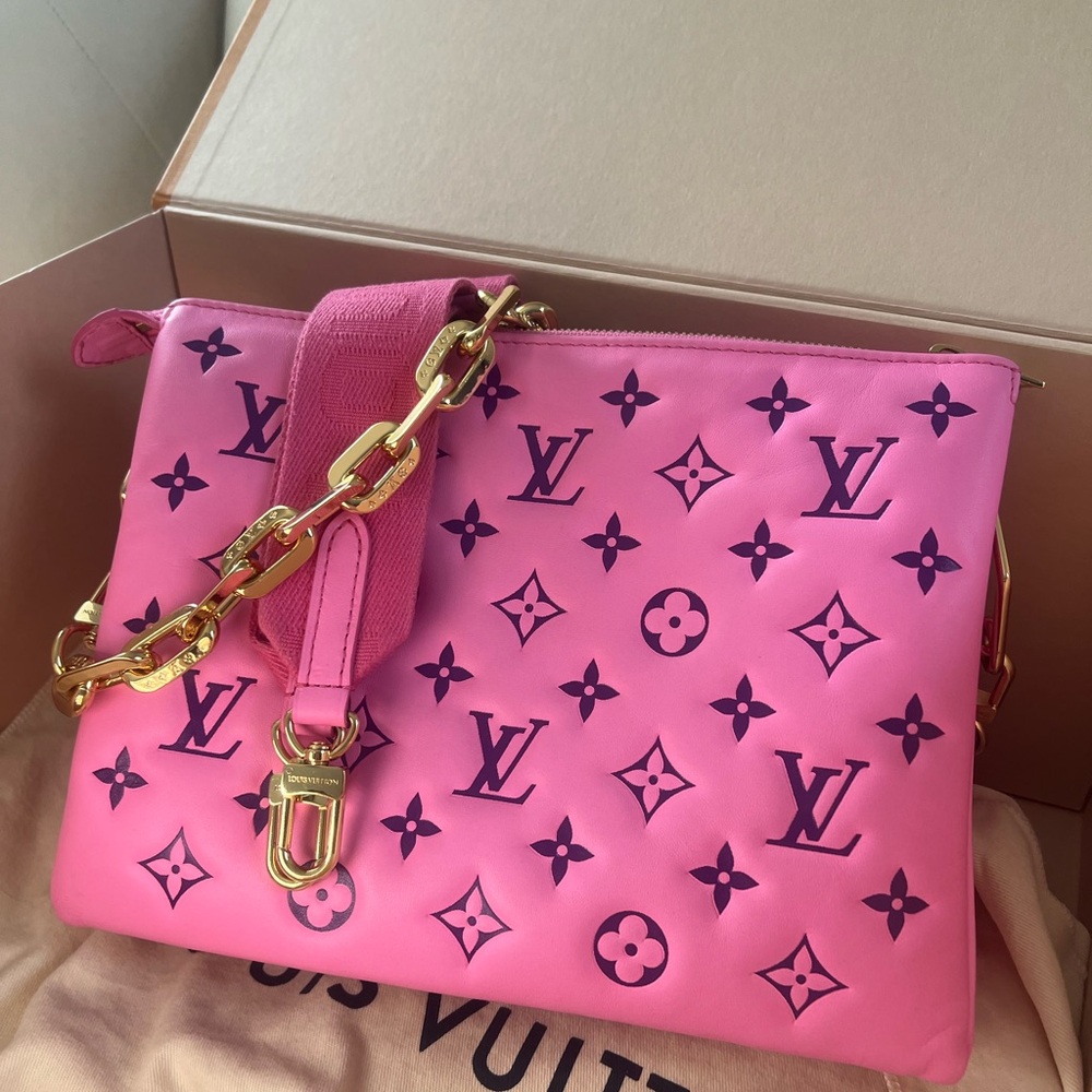 Louis Vuitton Coussin PM Pink limited edition crossbody Bag - Picture 2 of 10
